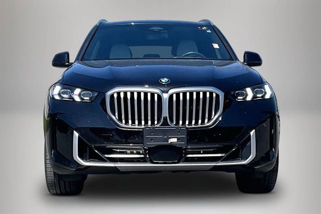 Used 2025 BMW X5 xDrive40i w/ Climate Comfort Package image 3