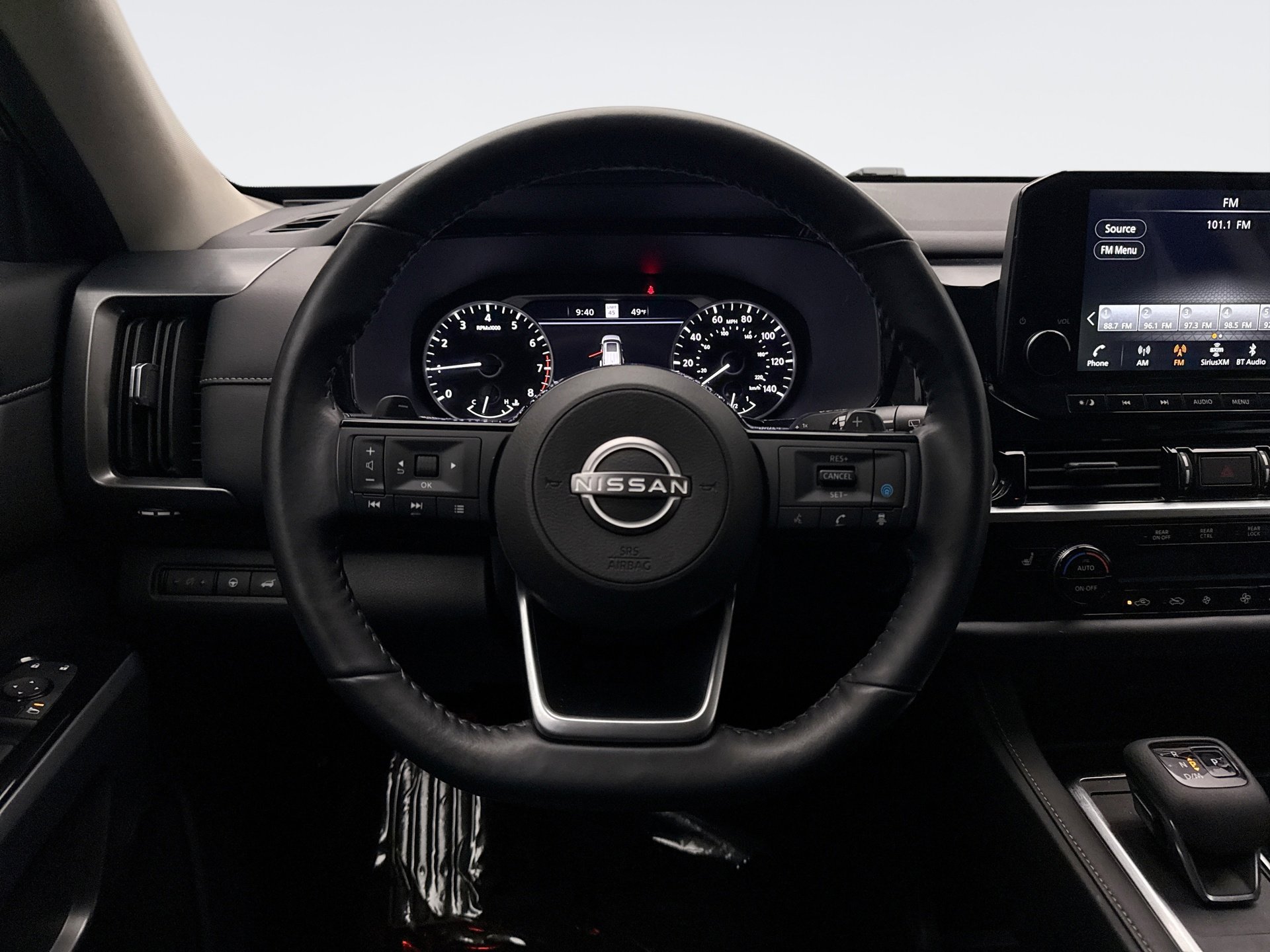 Used 2023 Nissan Pathfinder SL image 12