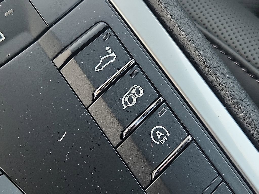 New 2025 Porsche 718 Cayman image 18