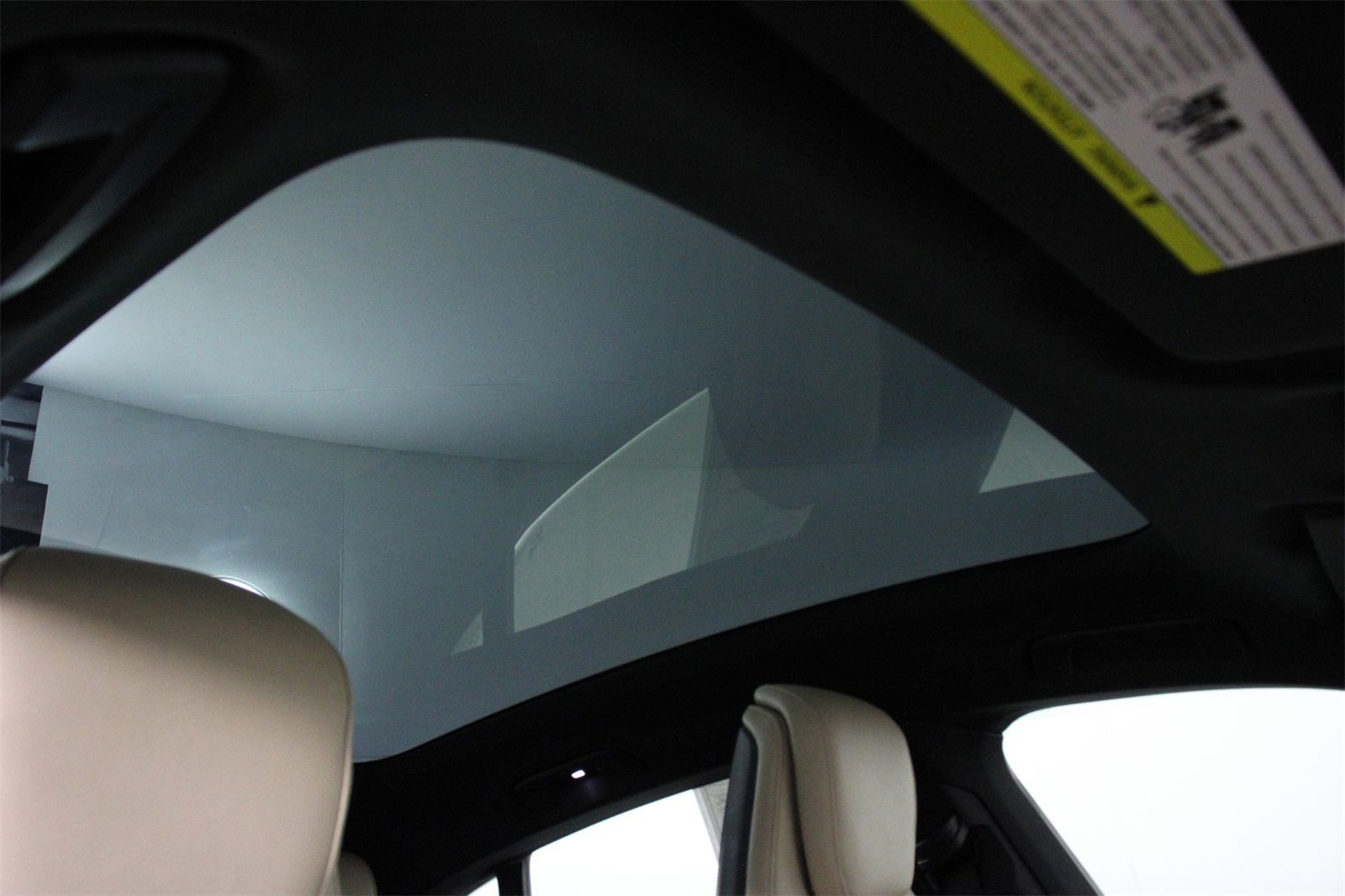 Used 2022 Porsche Taycan 4S image 25