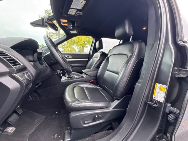 Used 2019 Ford Explorer XLT w/ Equipment Group 202A FWD image 8