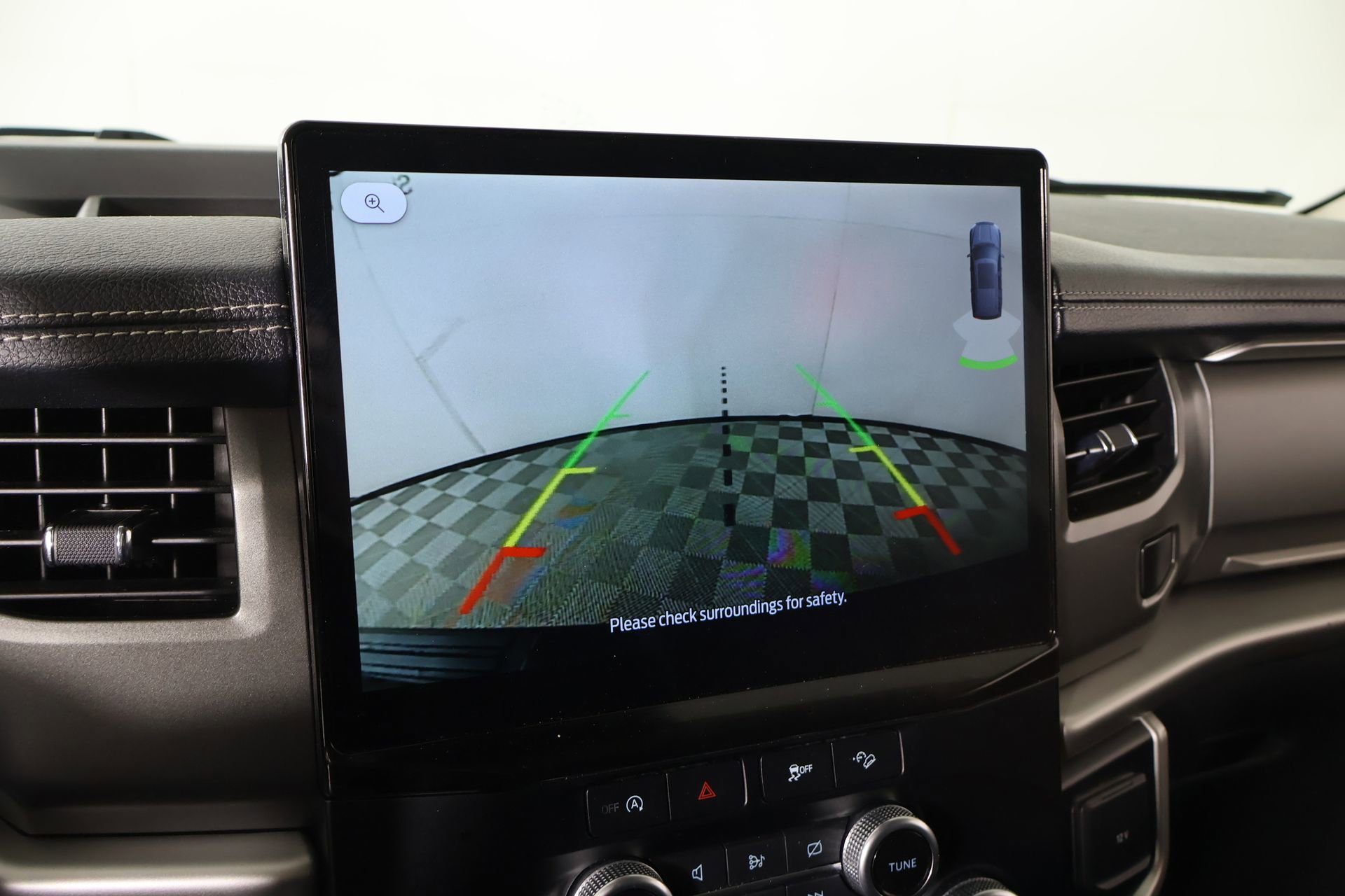 Used 2024 Ford Expedition Max XLT image 6