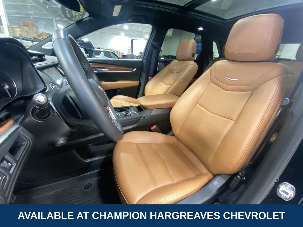 Certified 2024 Cadillac XT5 Premium Luxury w/ LPO, Floor Liner Package AWD/4WD image 26