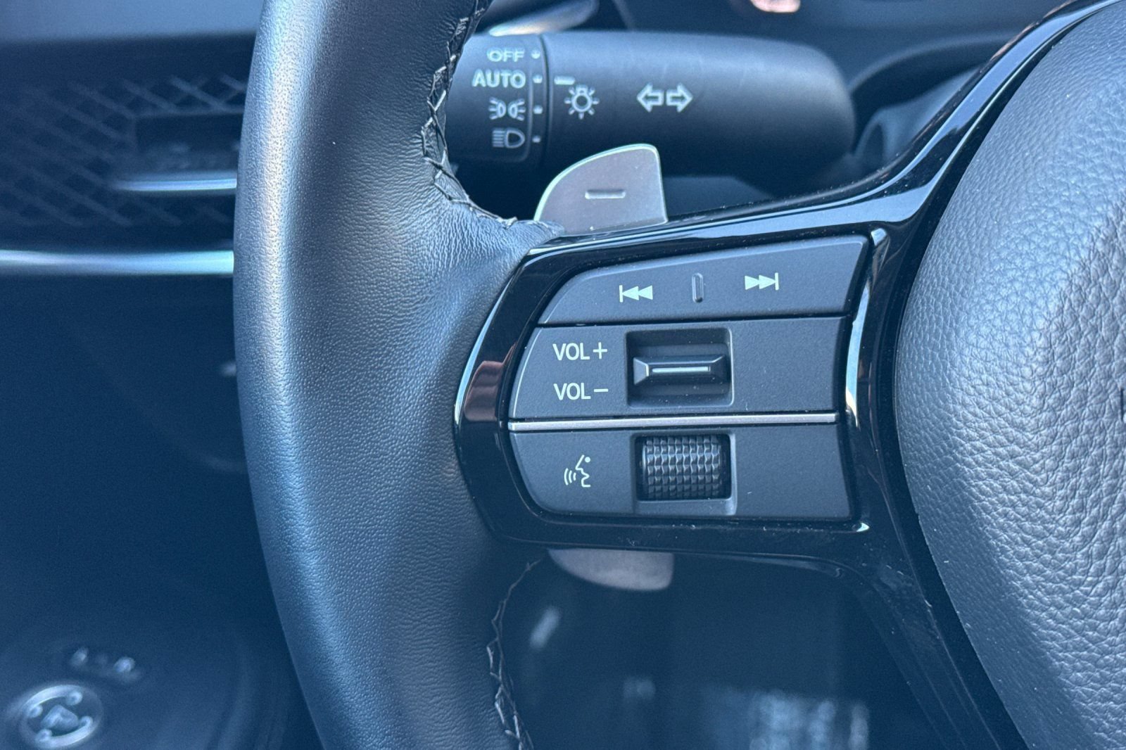Used 2025 Acura ADX FWD image 26