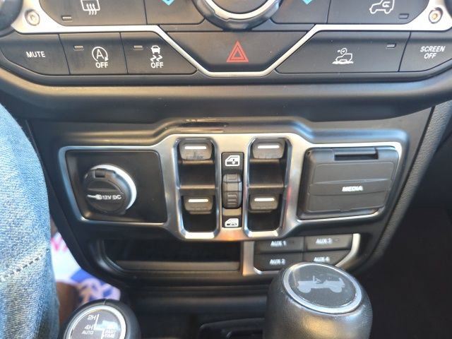 Used 2022 Jeep Wrangler Unlimited Sahara image 22