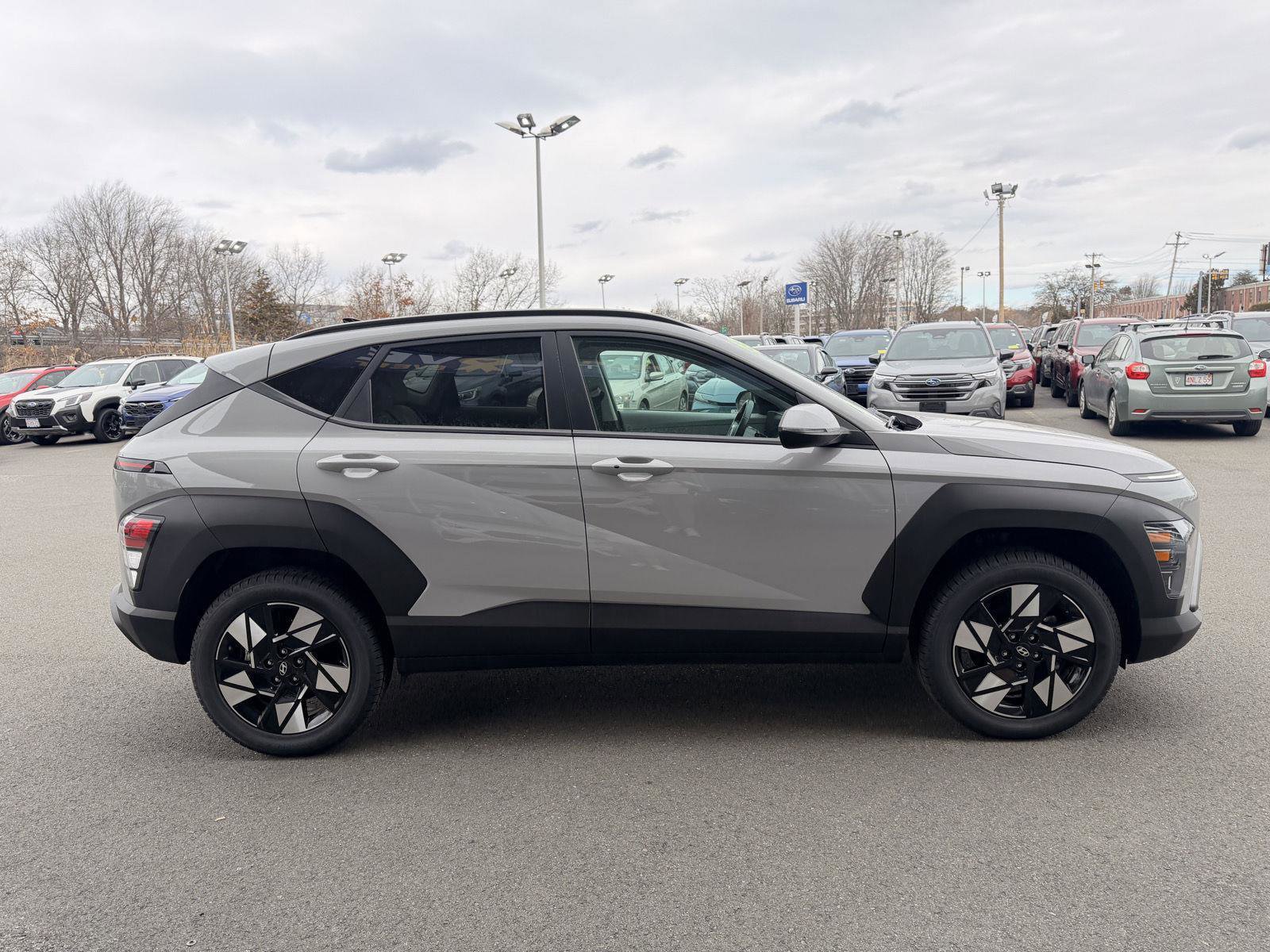Used 2025 Hyundai Kona SEL image 6