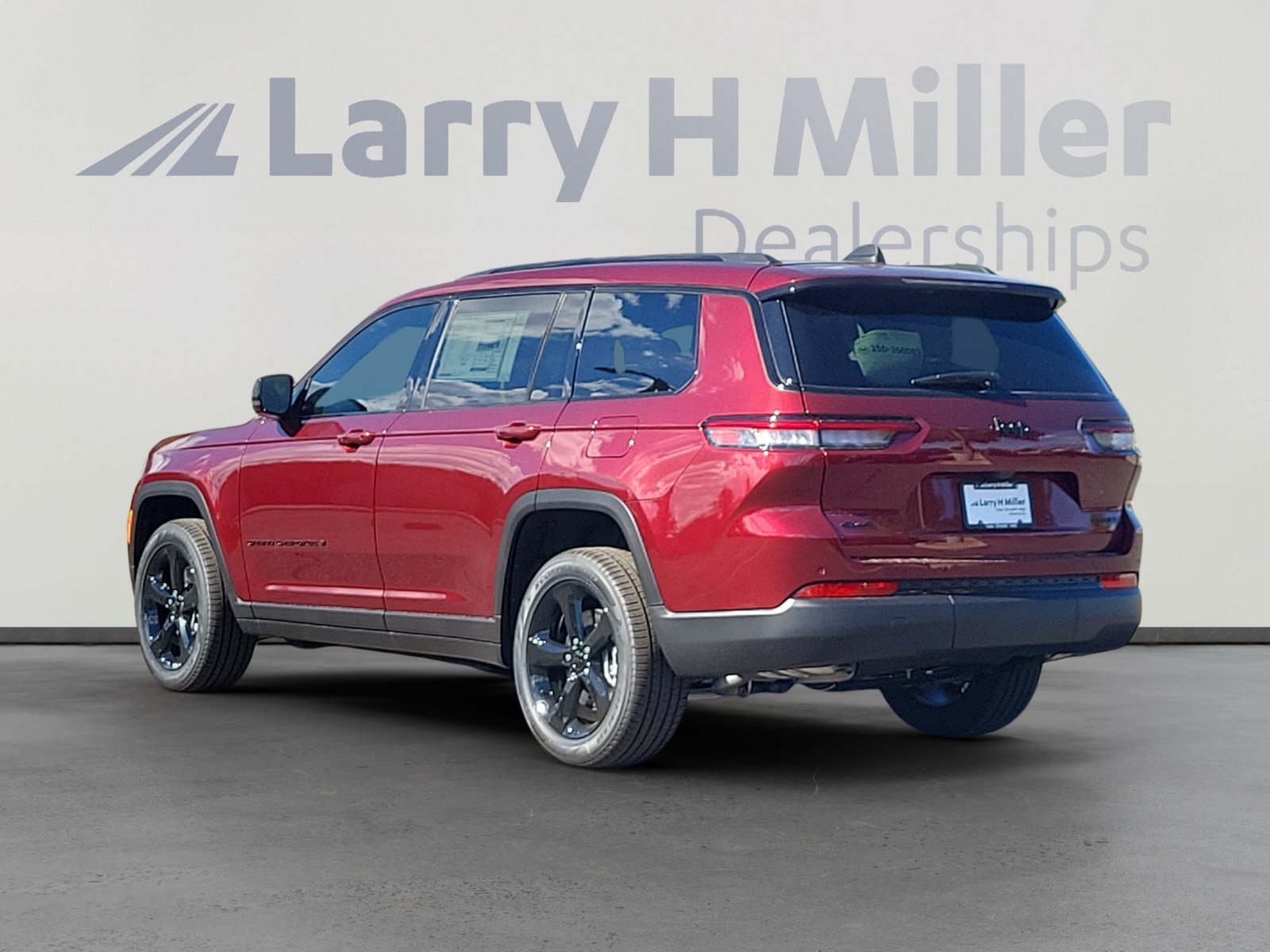 New 2025 Jeep Grand Cherokee L Limited w/ Black Appearance Package image 3