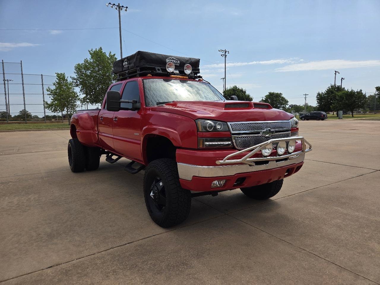 Used 2005 Chevrolet Silverado 3500 LS w/ Heavy-Duty Power Package AWD/4WD image 27