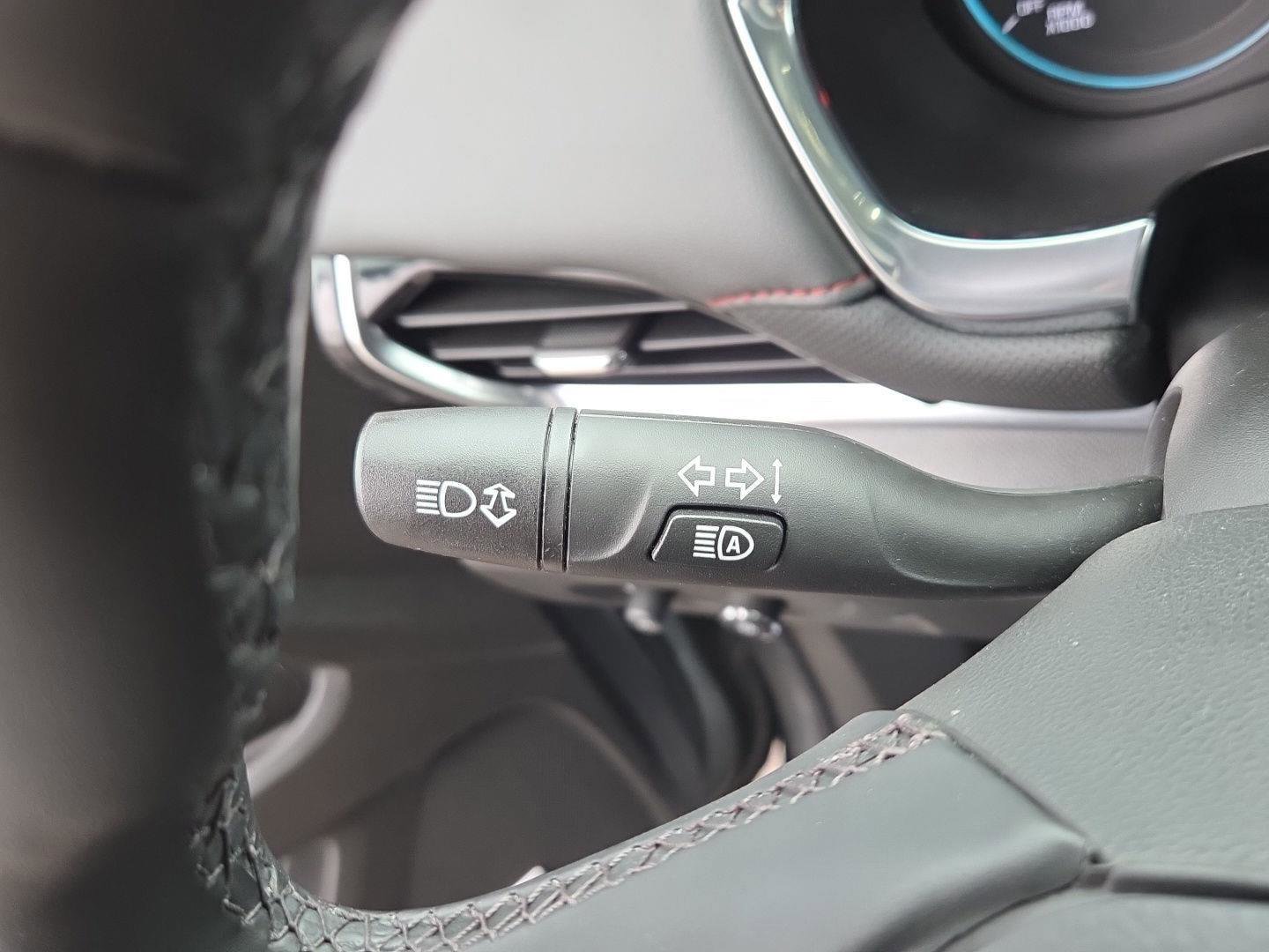 Used 2023 Chevrolet Traverse RS AWD/4WD image 27