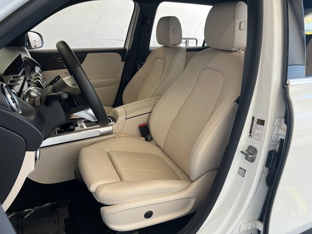 Used 2025 Mercedes-Benz EQB 300 4MATIC image 39