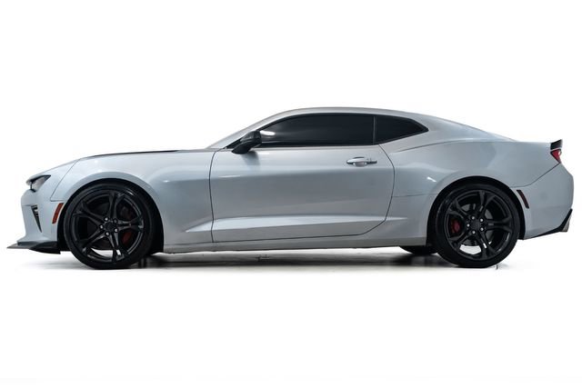 Used 2017 Chevrolet Camaro SS image 8