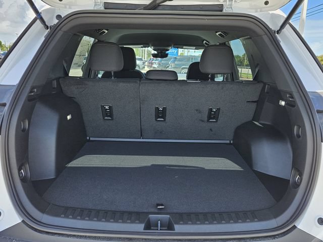 New 2026 Chevrolet Equinox LT w/ Safety and Technology Package FWD image 6