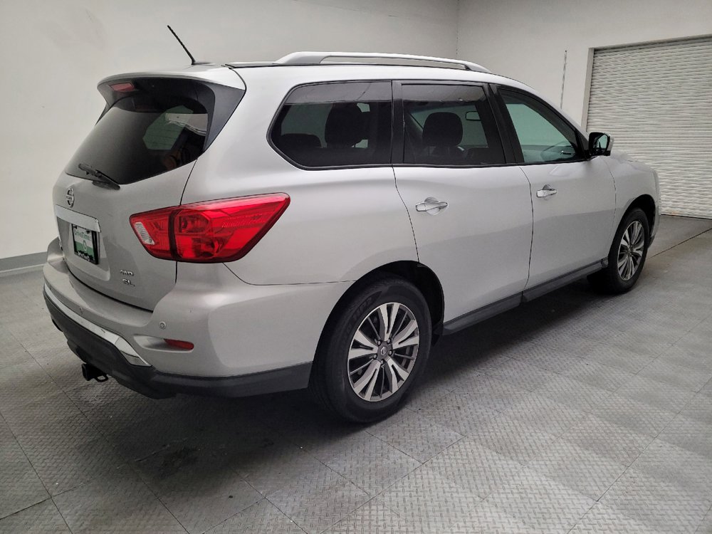 Used 2017 Nissan Pathfinder SL AWD/4WD image 9