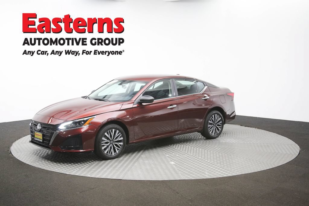 Used 2025 Nissan Altima 2.5 SV AWD/4WD image 52