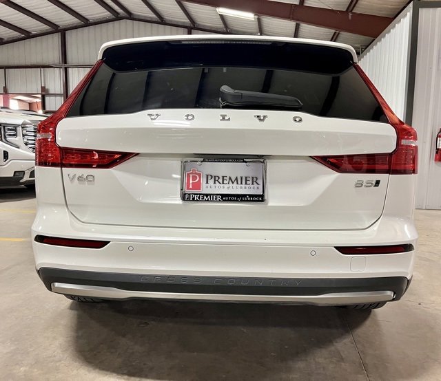 Used 2024 Volvo V60 B5 Cross Country Plus image 4