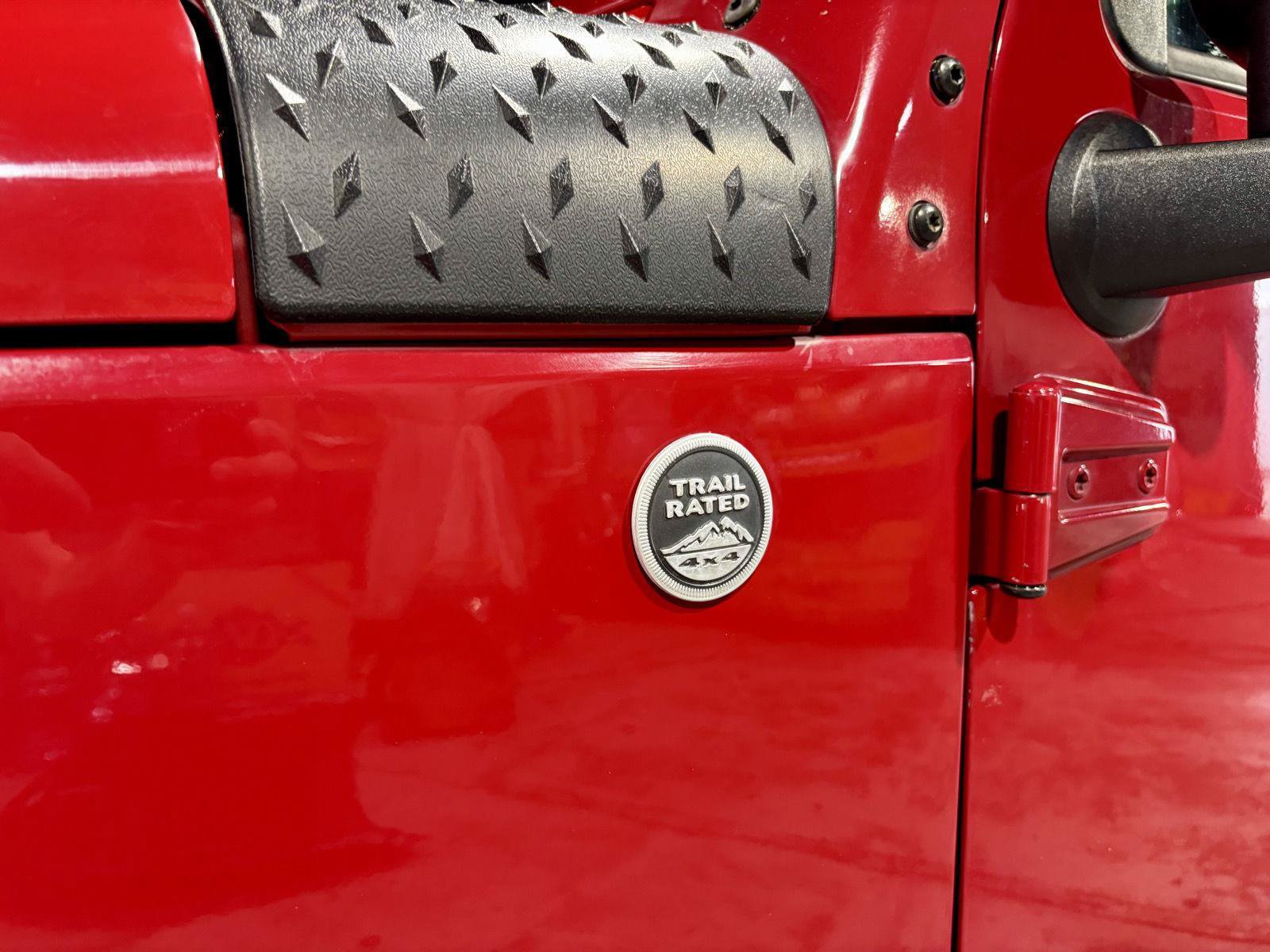 Used 2013 Jeep Wrangler Unlimited Sahara AWD/4WD image 27