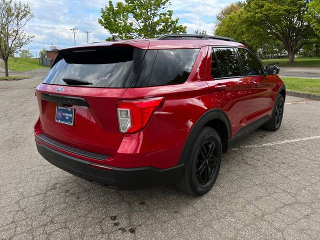 Used 2022 Ford Explorer XLT AWD/4WD image 11