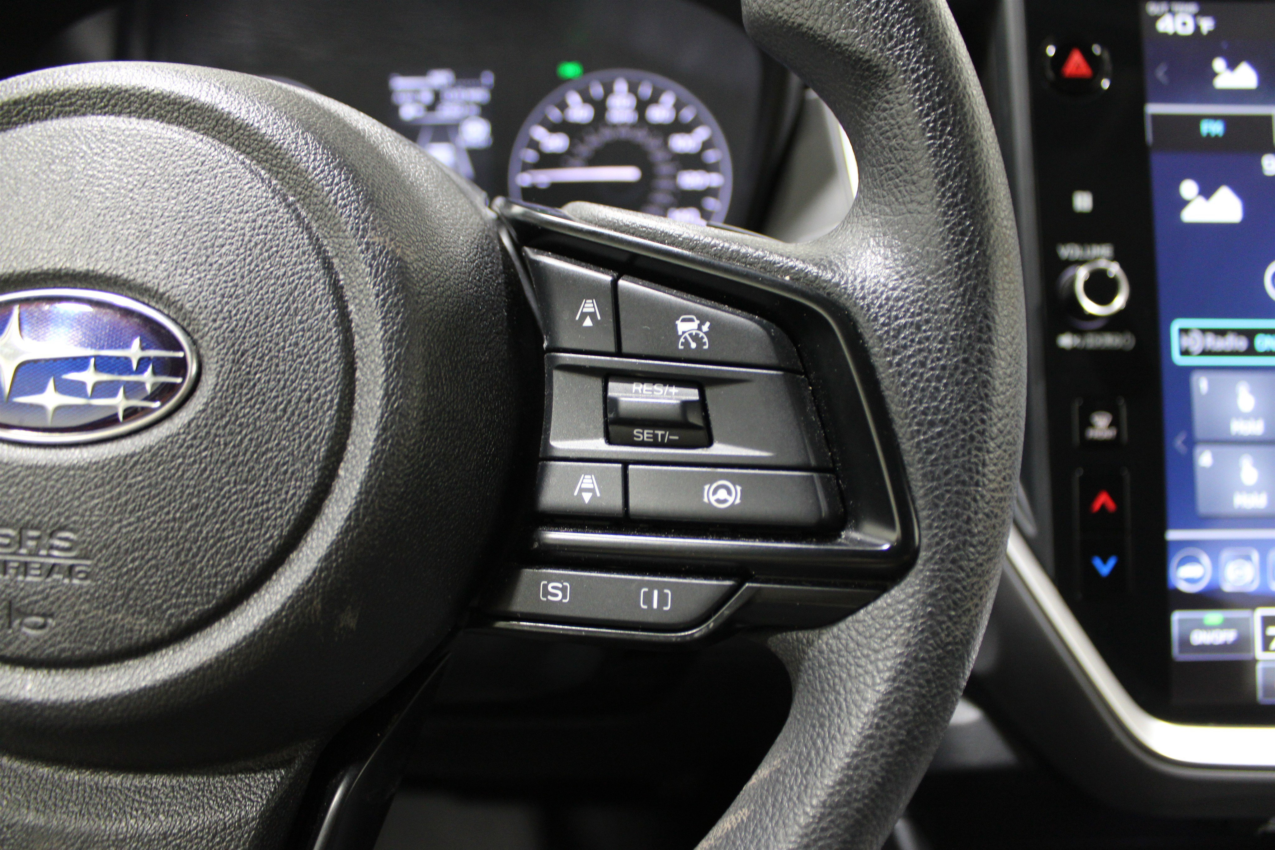 Used 2025 Subaru Crosstrek 2.0i Premium image 11