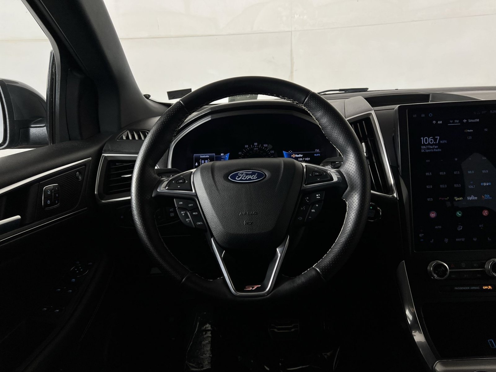 Used 2022 Ford Edge ST AWD/4WD image 16