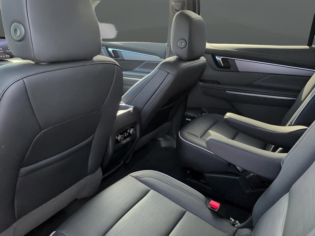 Used 2025 Buick Enclave Sport Touring image 20