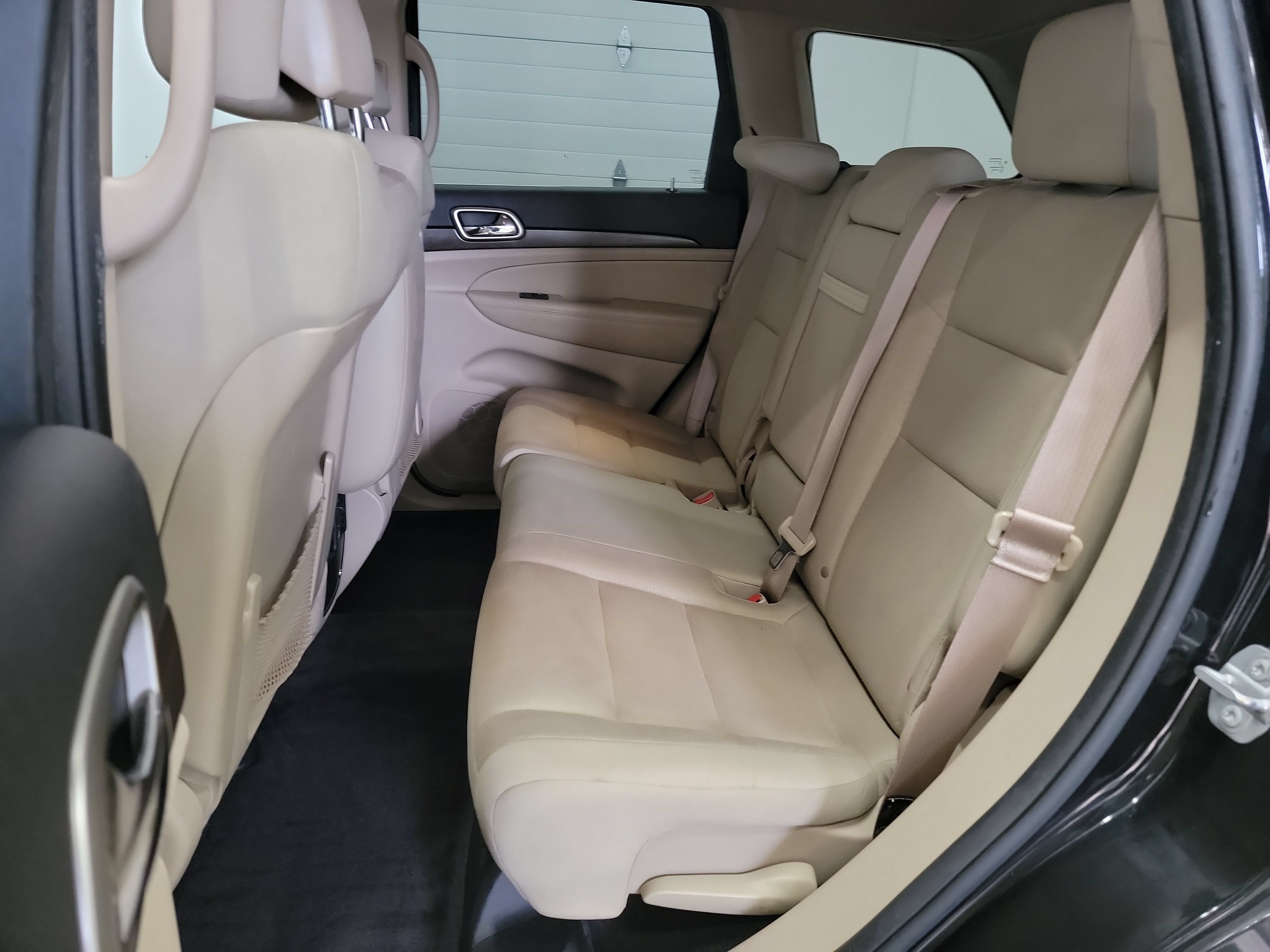 Used 2016 Jeep Grand Cherokee Laredo w/ Quick Order Package 23E AWD/4WD image 27