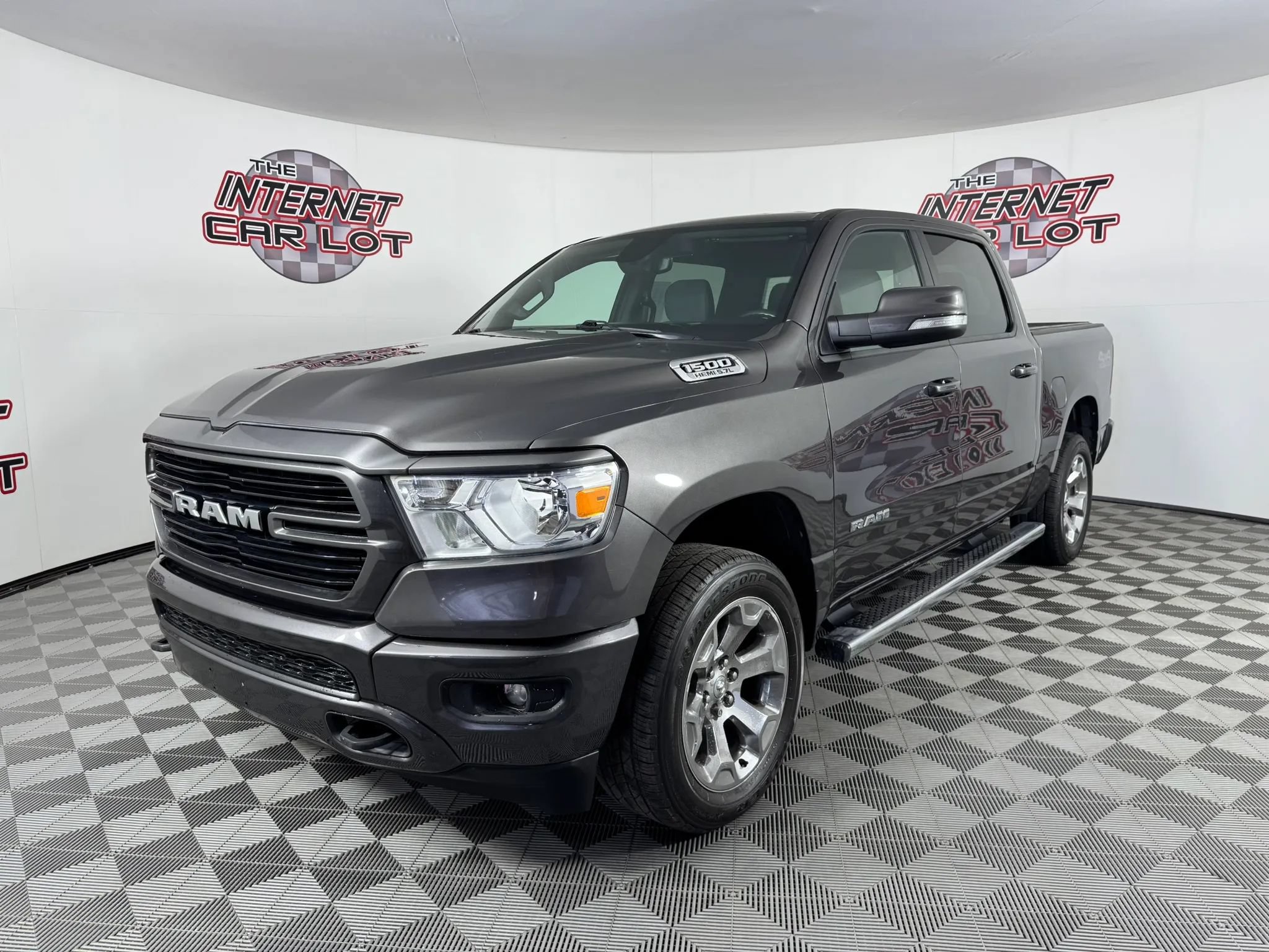 Used 2020 RAM 1500 Lone Star AWD/4WD image 3