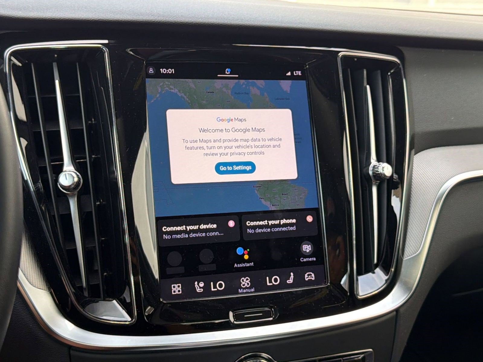 Certified 2024 Volvo S60 B5 Plus FWD image 23