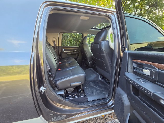 Used 2016 RAM 2500 Laramie w/ Convenience Group AWD/4WD image 30