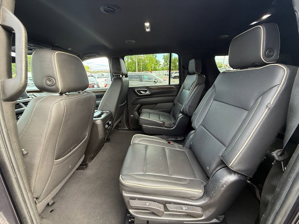 Used 2022 Chevrolet Suburban Premier AWD/4WD image 24