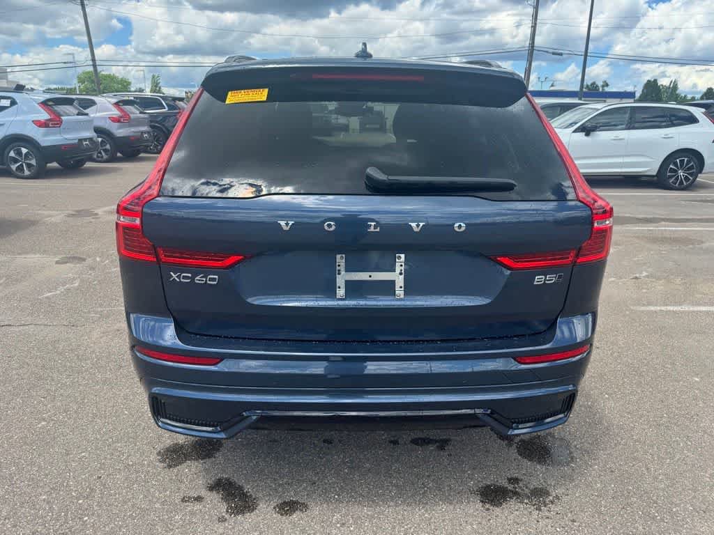 Used 2025 Volvo XC60 B5 Plus AWD/4WD image 6