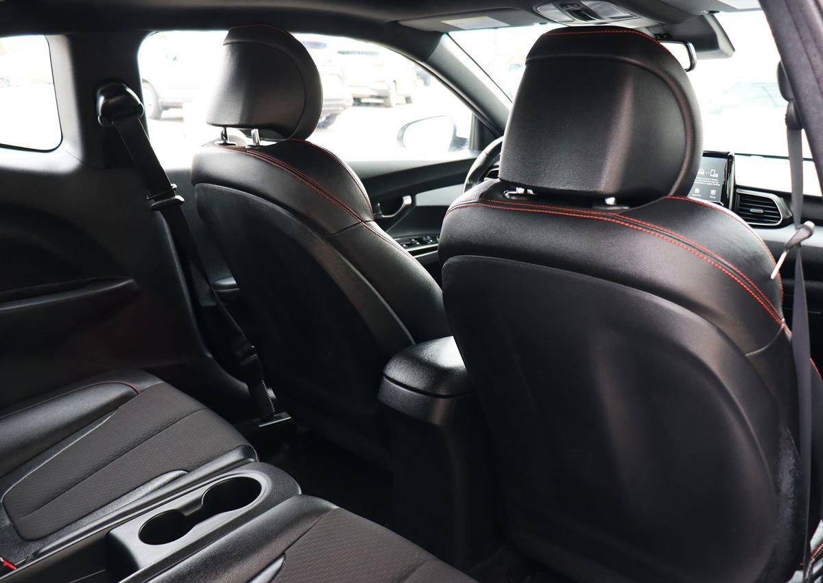 Used 2019 Hyundai Veloster Turbo FWD image 28