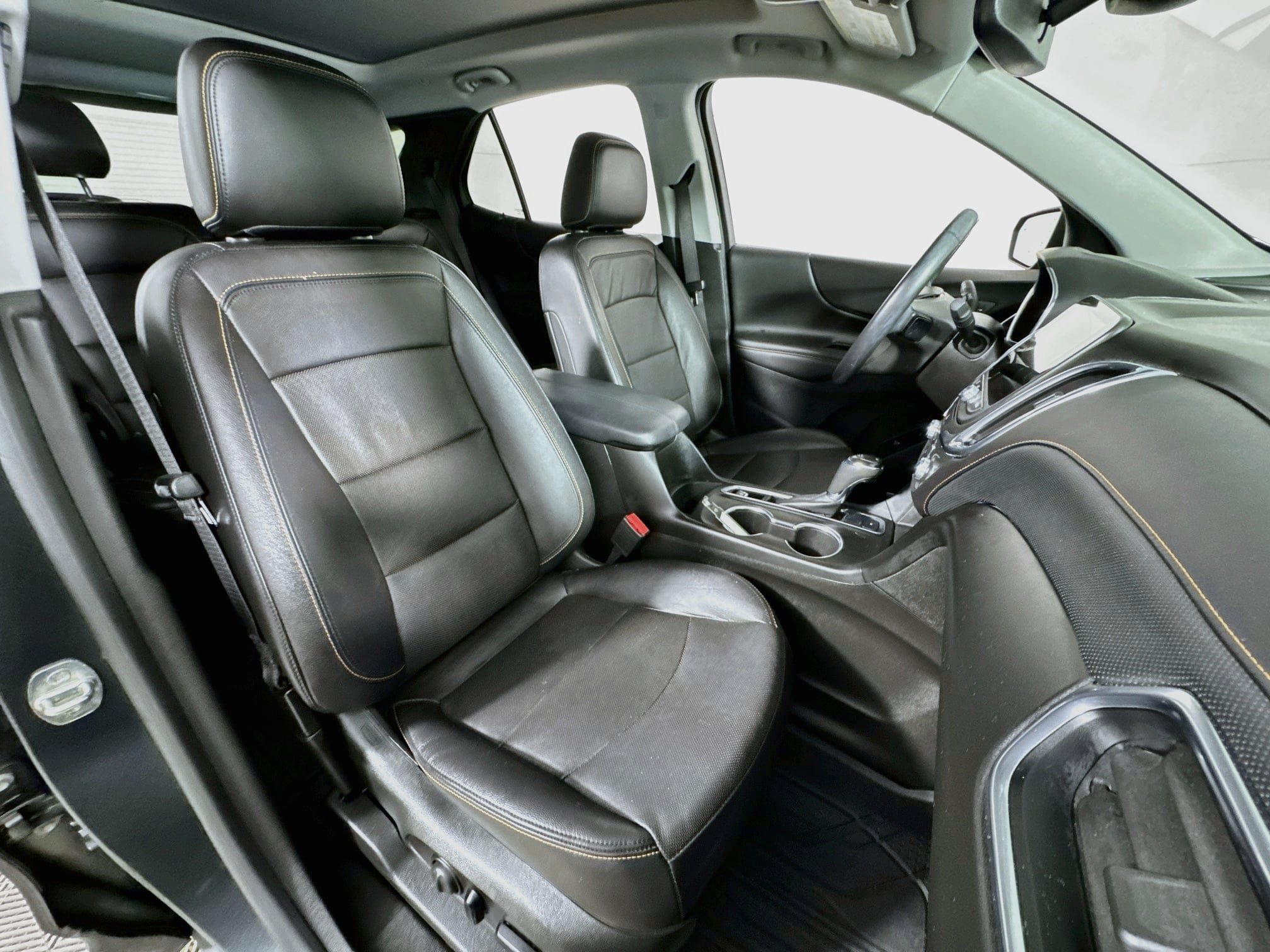 Used 2021 Chevrolet Equinox Premier AWD/4WD image 30