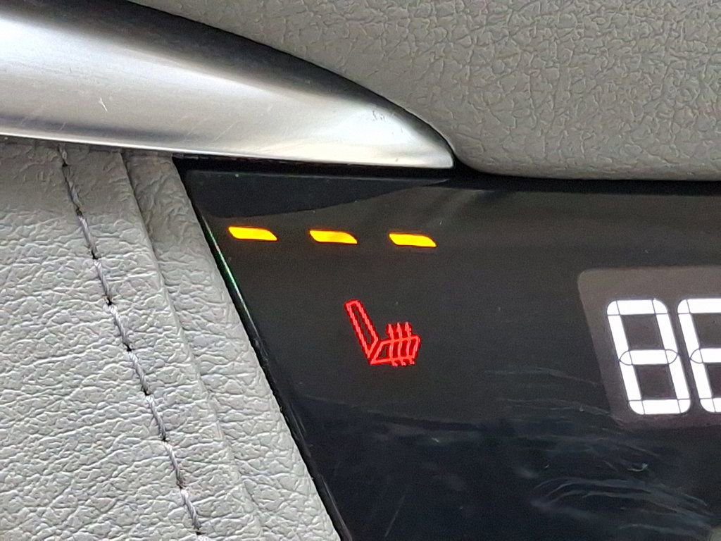 Used 2018 Cadillac XT5 Luxury w/ Driver Awareness Package image 24