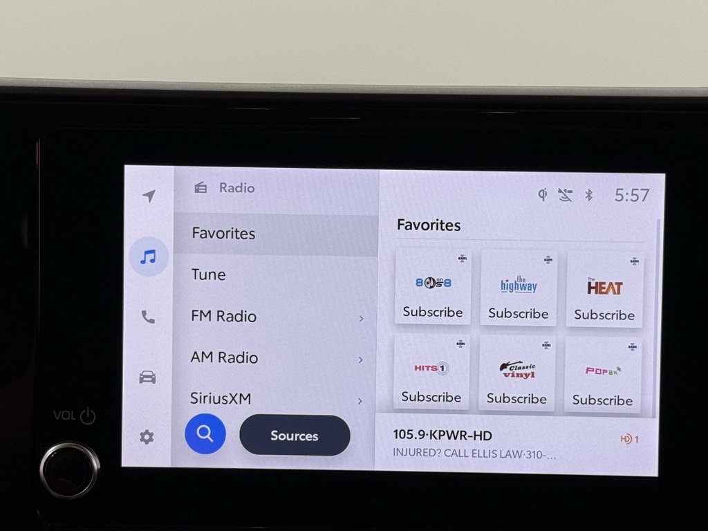 Used 2024 Toyota Highlander XLE image 31