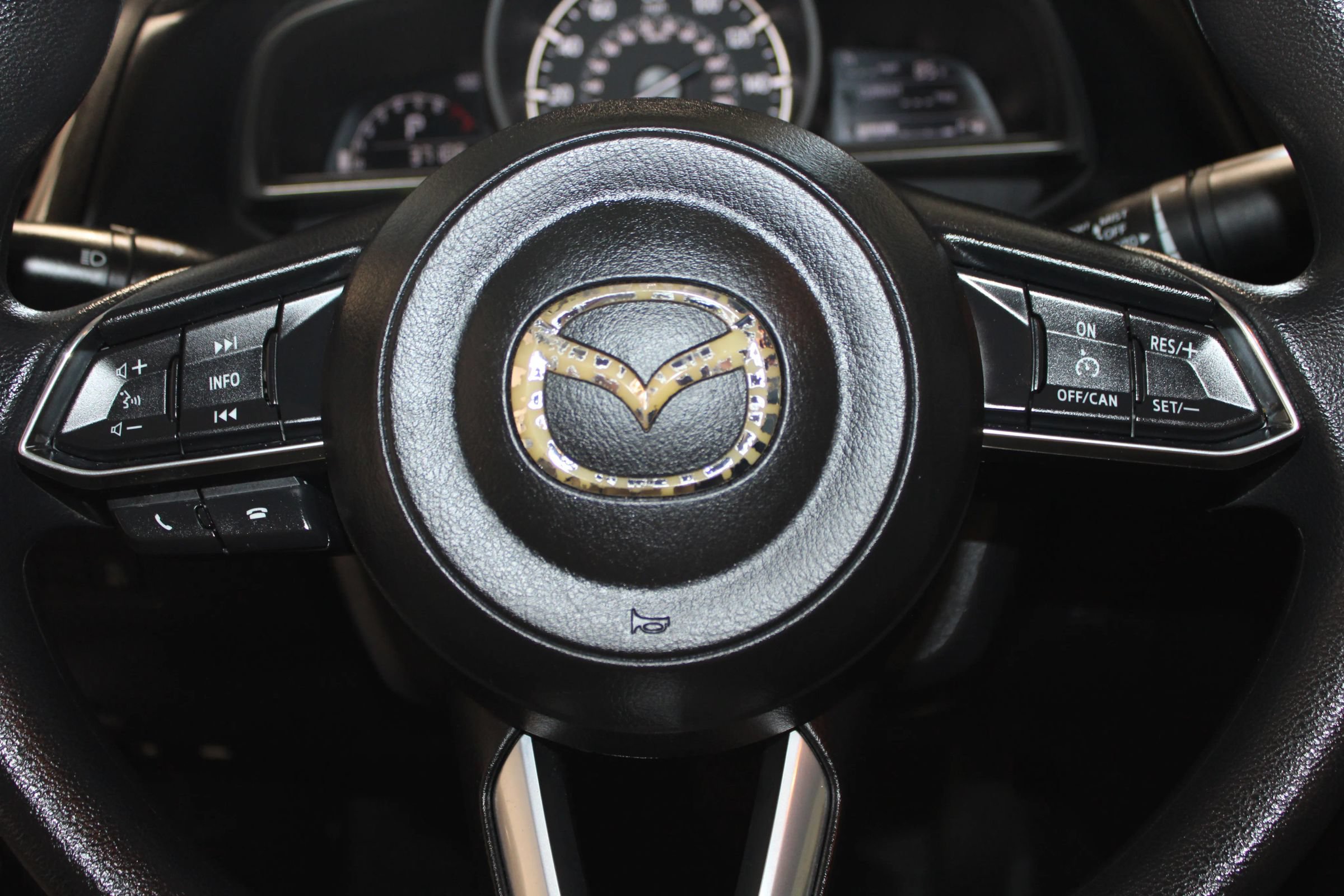 Used 2018 MAZDA MAZDA3 Sport w/ Preferred Equipment Package FWD image 22