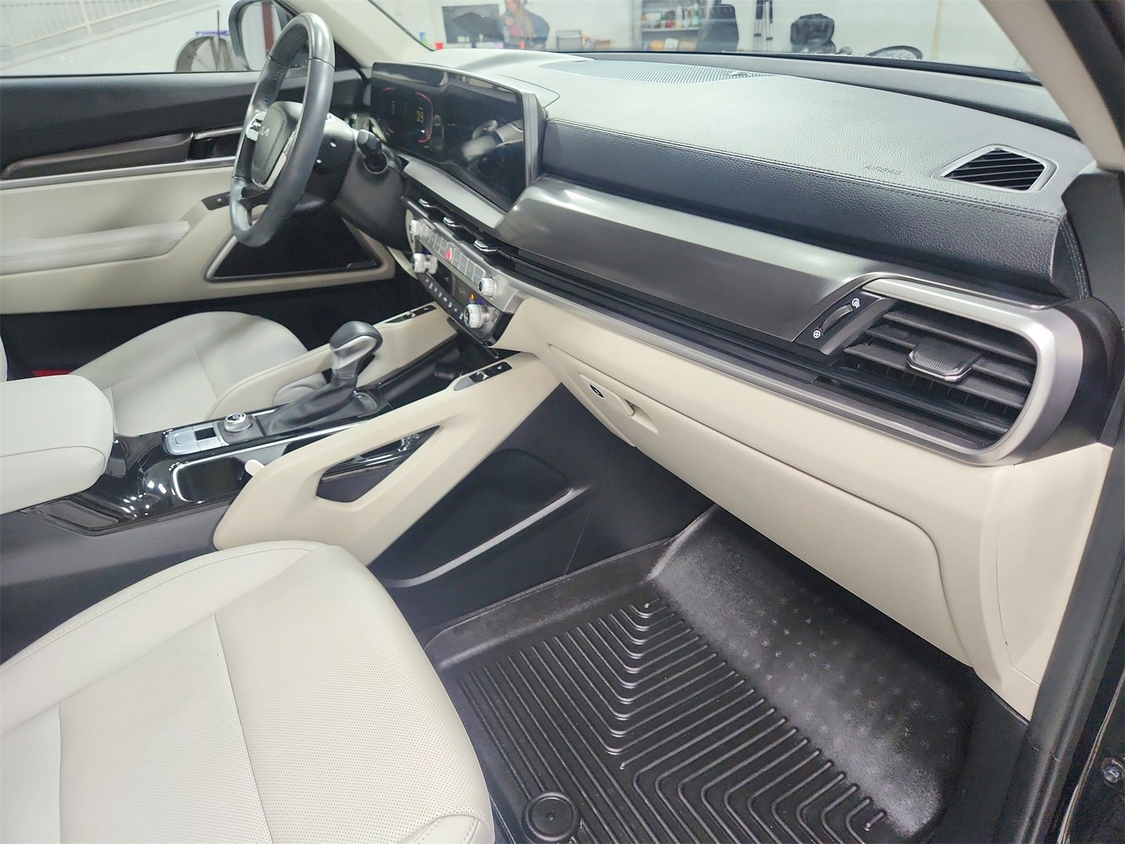 Used 2024 Kia Telluride S w/ S Sunroof Package image 37