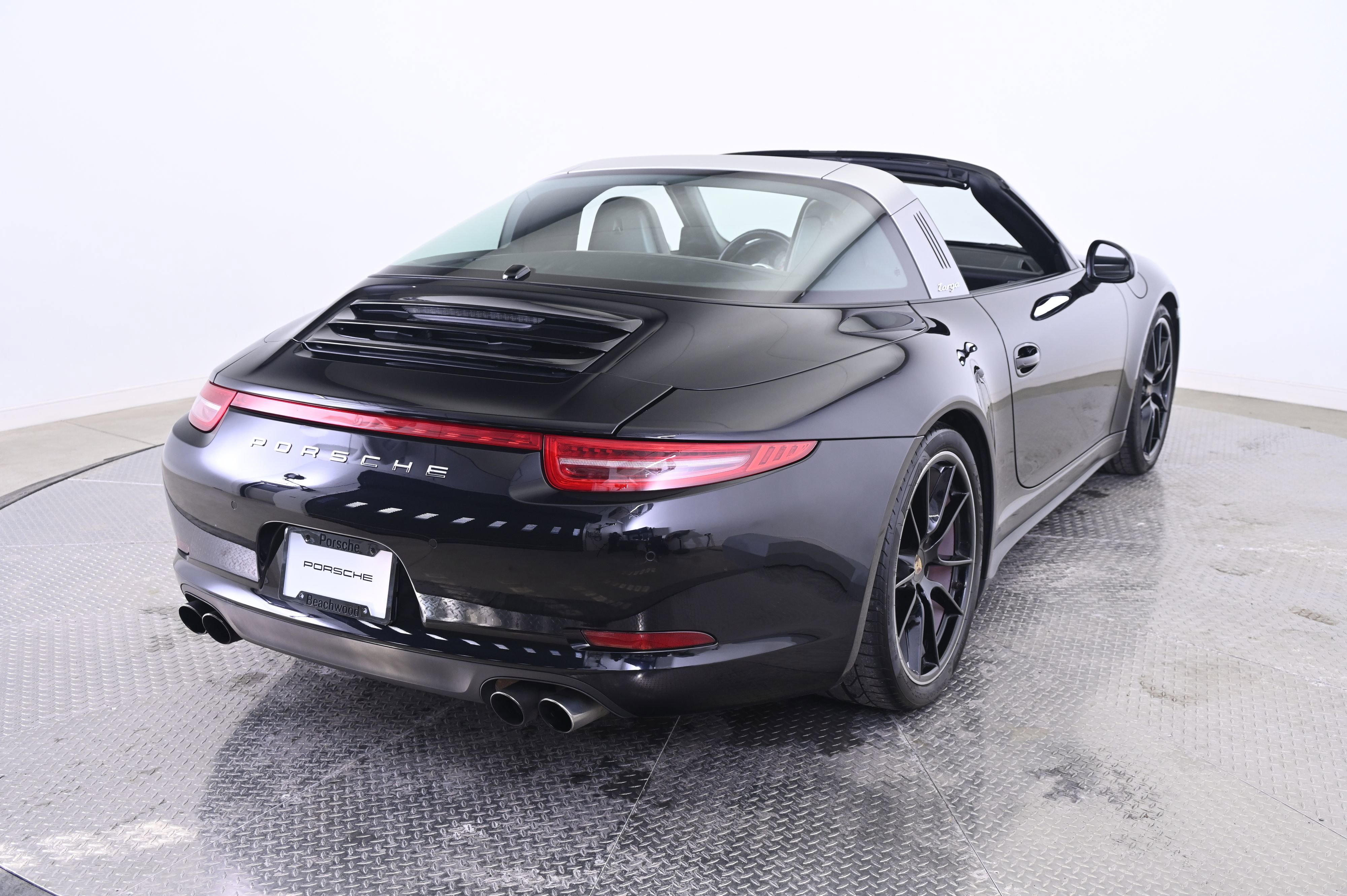 Used 2015 Porsche 911 Targa 4S image 7