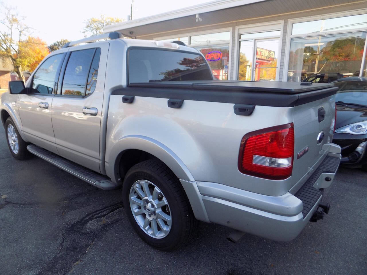 Used 2007 Ford Explorer Sport Trac Limited image 9