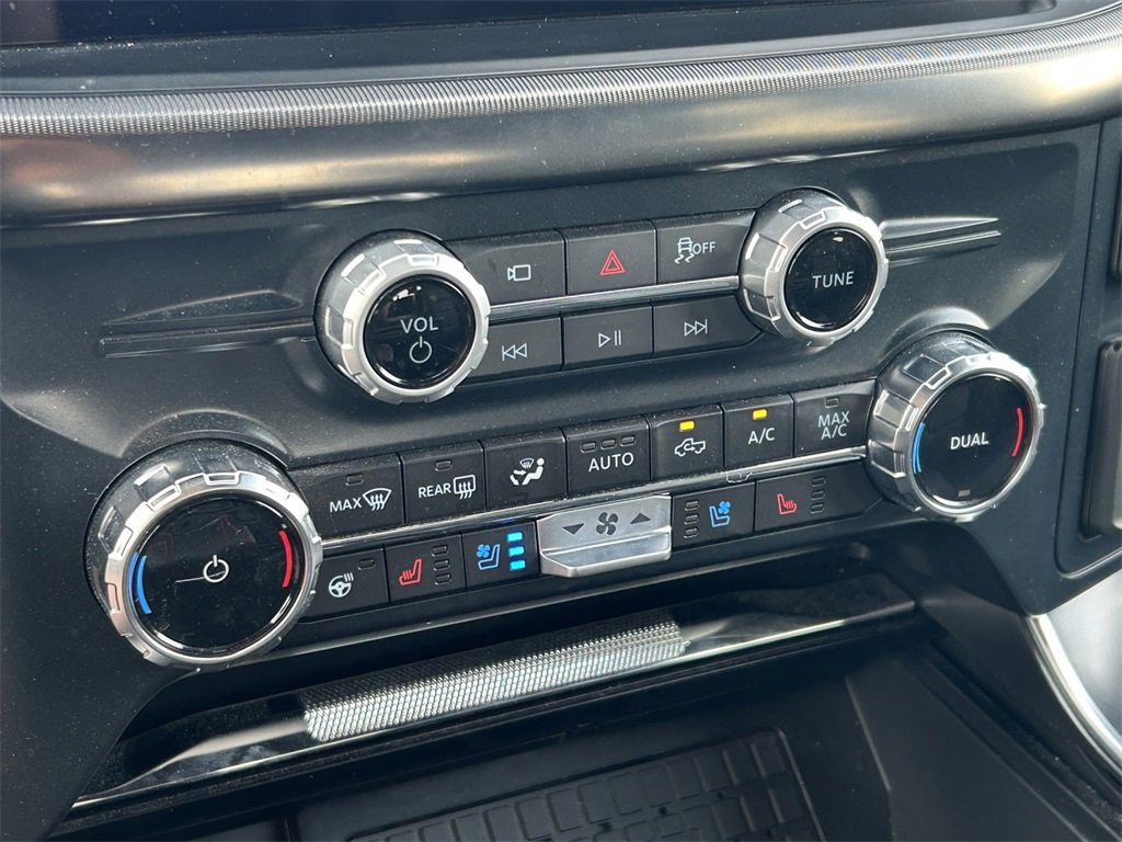 Used 2025 Ford F150 Raptor image 39