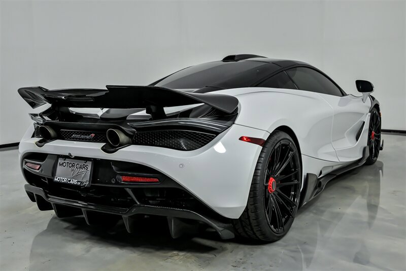 Used 2018 McLaren 720S Performance RWD image 14