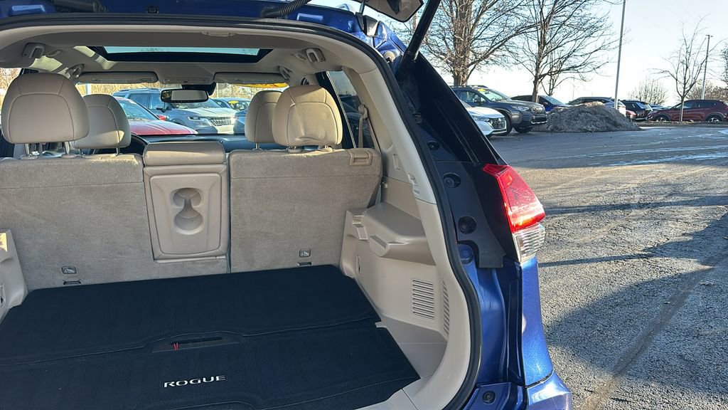 Used 2018 Nissan Rogue SL w/ Premium Package image 34