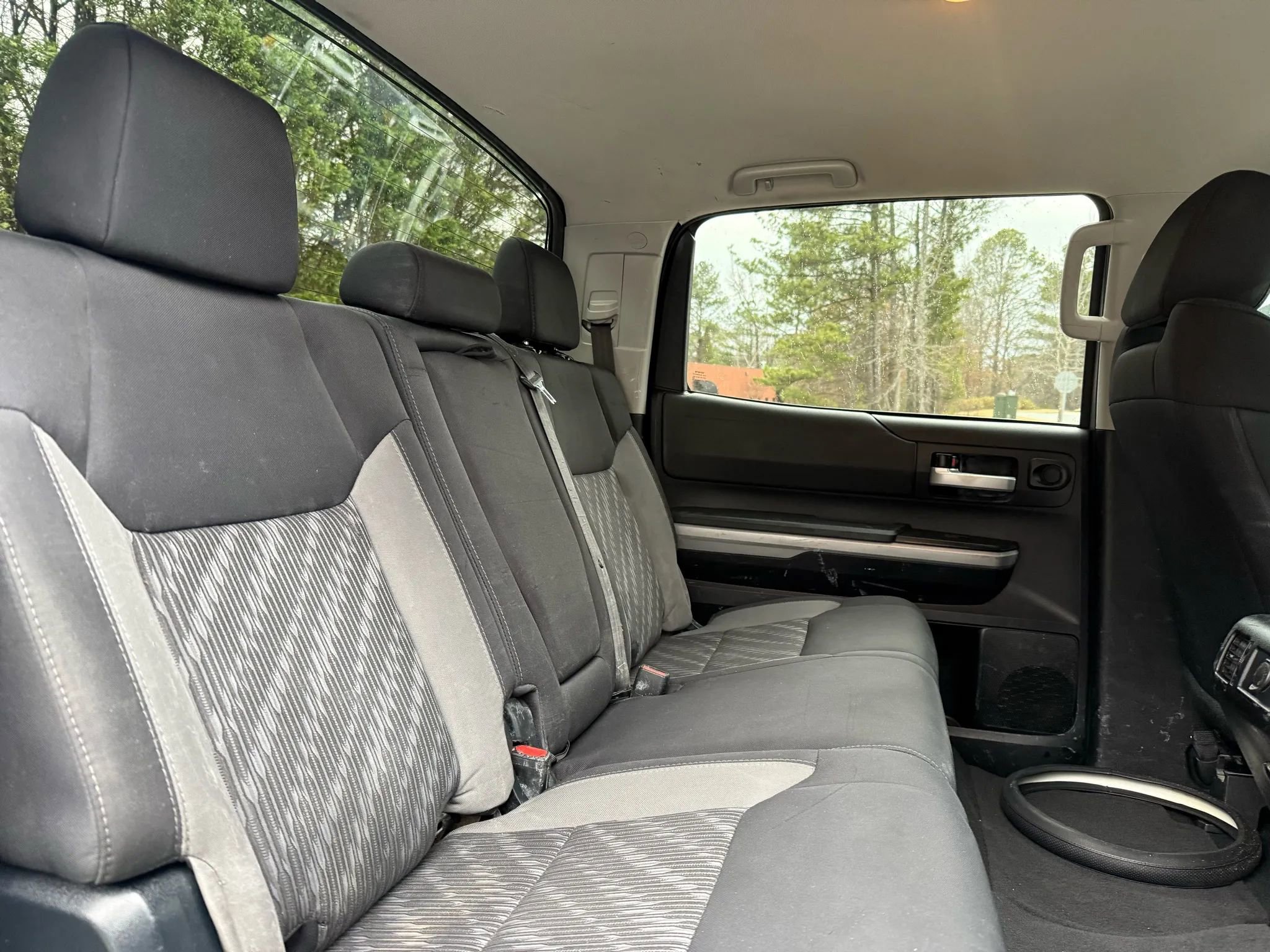 Used 2018 Toyota Tundra SR5 w/ SR5 Upgrade Package image 28
