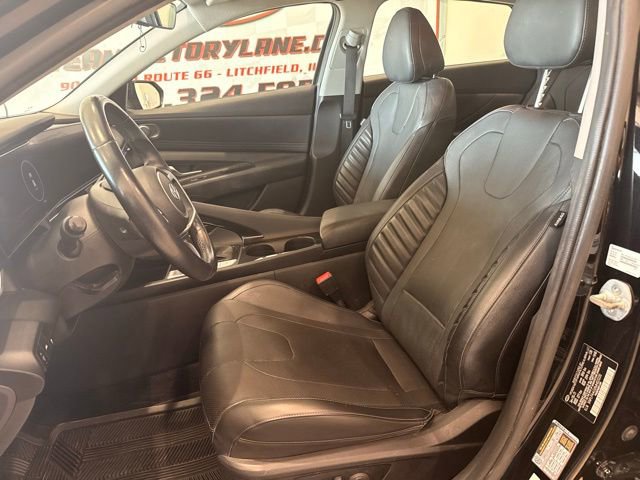 Used 2021 Hyundai Elantra Limited image 16