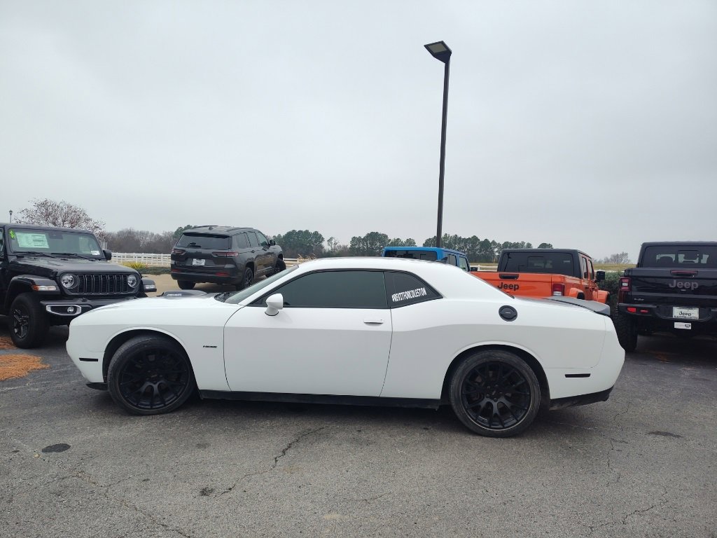 Used 2015 Dodge Challenger R/T Plus image 4