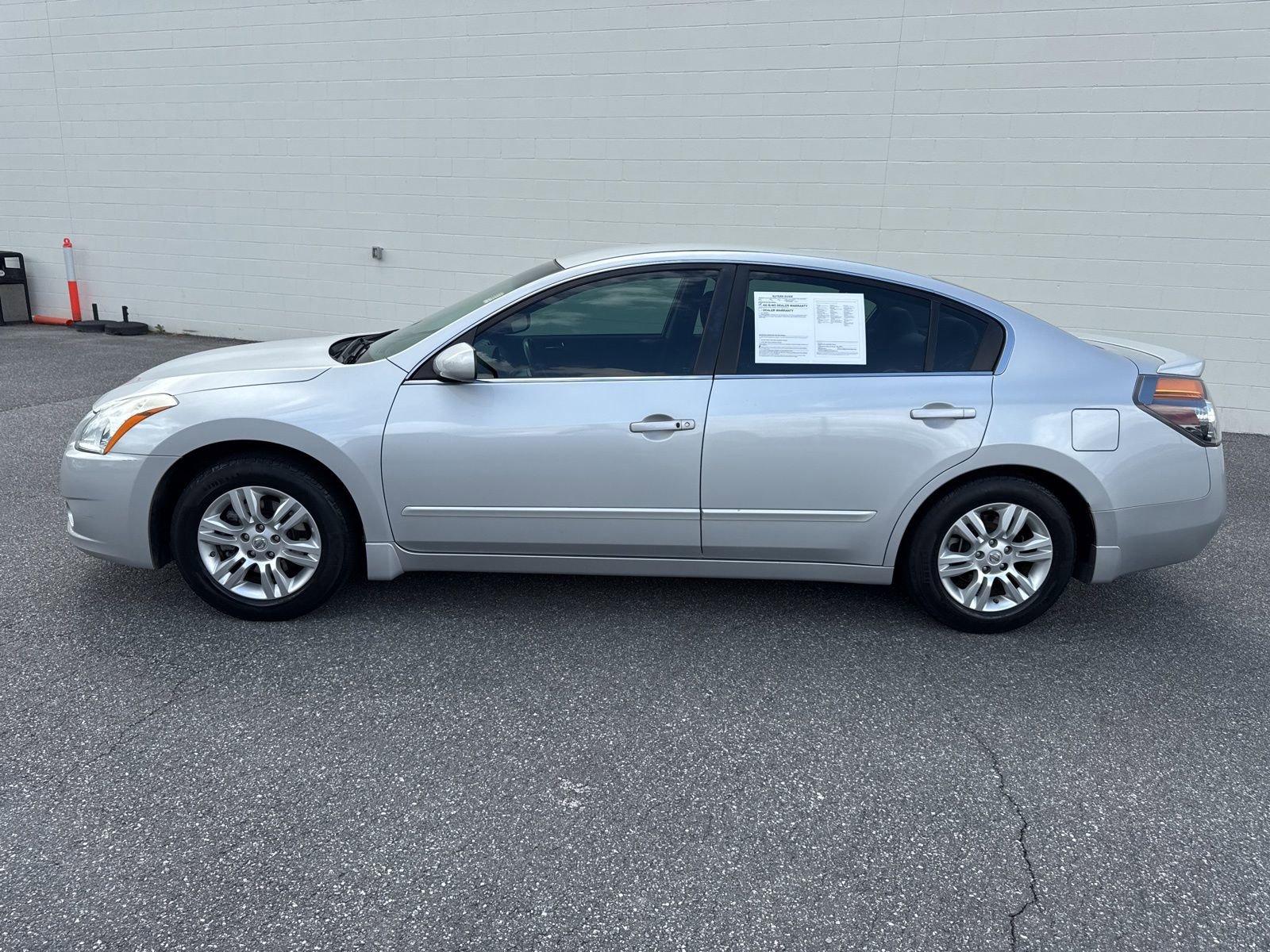 Used 2012 Nissan Altima 2.5 S w/ Special Edition Pkg FWD image 4