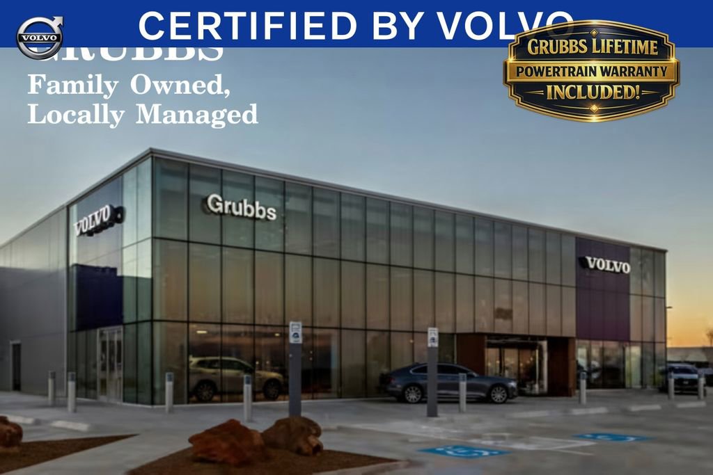 Used 2024 Volvo XC40 B5 Core AWD/4WD image 9