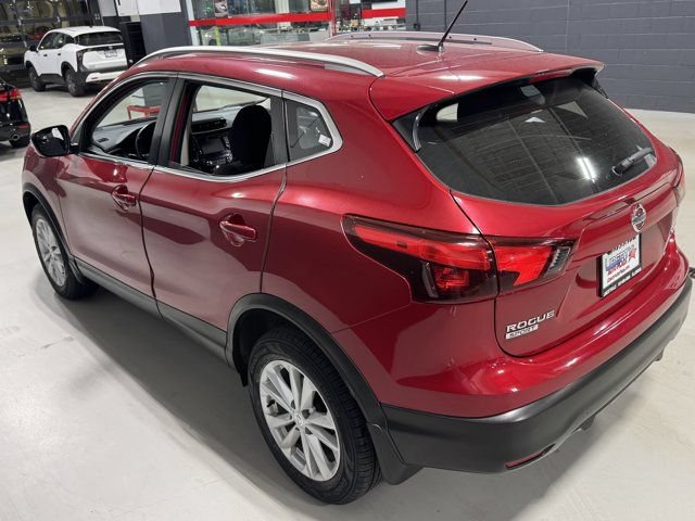 Used 2018 Nissan Rogue Sport SV w/ SV Technology Package AWD/4WD image 17