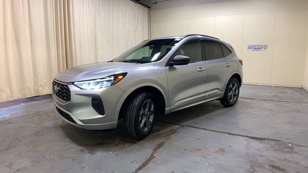 Used 2024 Ford Escape ST-Line w/ Tech Pack #1 AWD/4WD image 42
