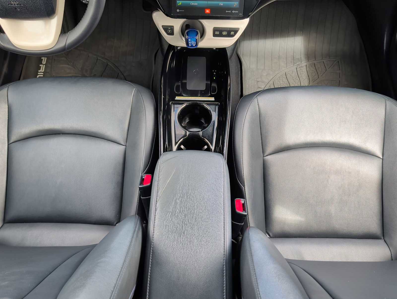 Used 2017 Toyota Prius Prime Advanced image 23