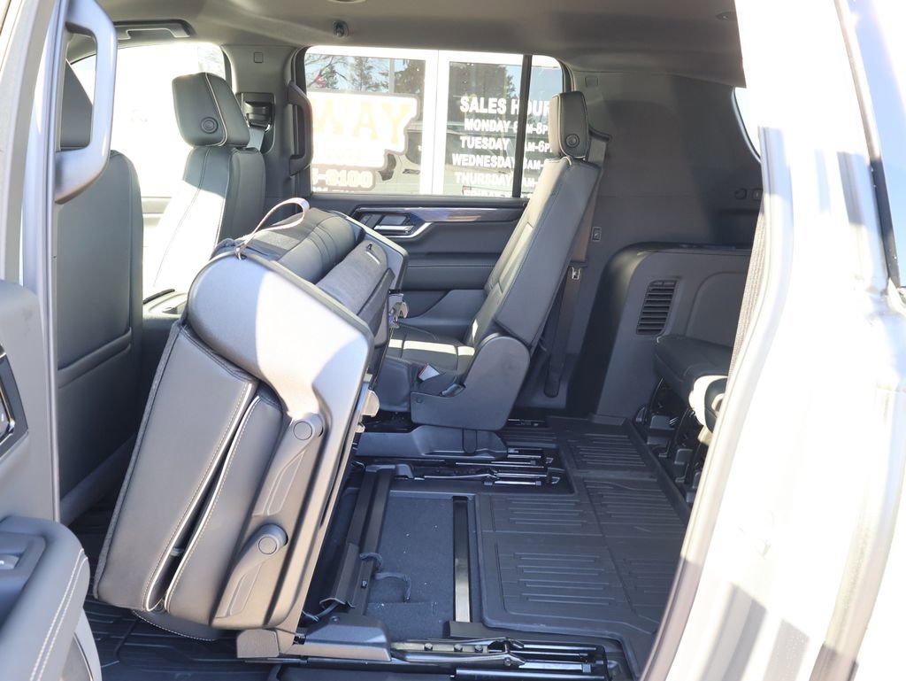 New 2026 GMC Yukon XL Elevation w/ LPO, Elevation Black Package image 30